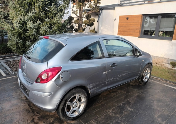 Opel Corsa cena 5900 przebieg: 214000, rok produkcji 2009 z Chojnice małe 22